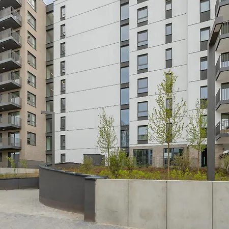 公寓 Herbu Oksza Elegant With Parking By Renters 华沙