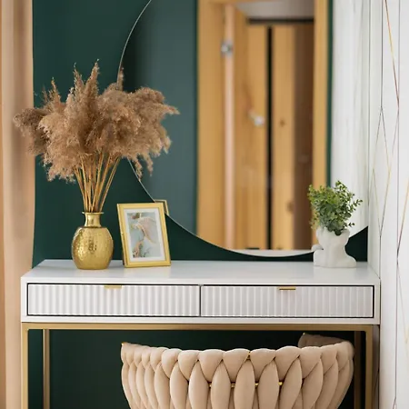 Herbu Oksza Elegant With Parking By Renters Διαμέρισμα *