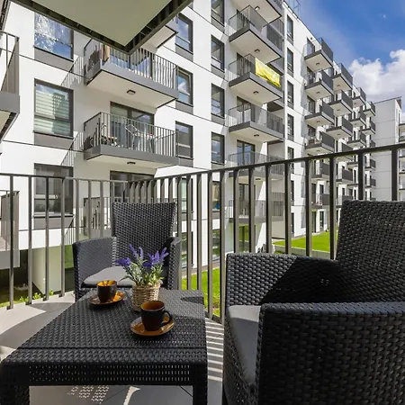 Herbu Oksza Elegant With Parking By Renters شقة