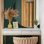 Herbu Oksza Elegant With Parking By Renters Apartment *