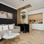 Herbu Oksza Elegant With Parking By Renters Apartment *